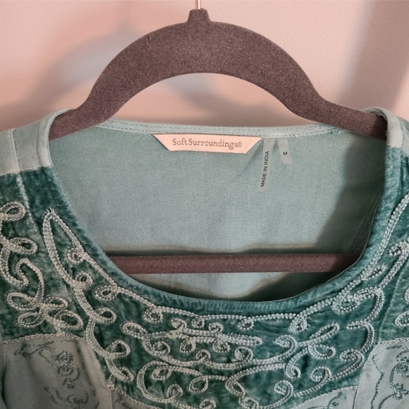 Soft Surroundings womens Medium embroidered mixed media long sleeve tunic top - Picture 3 of 5